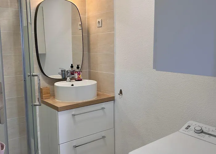 Riviera Avec Piscine Apartman *